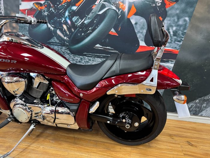 2018 Suzuki VZR 1800 BOULEVARD (M109R) MAROON