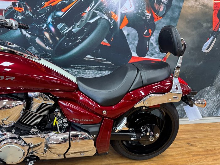 2018 Suzuki VZR 1800 BOULEVARD (M109R) MAROON