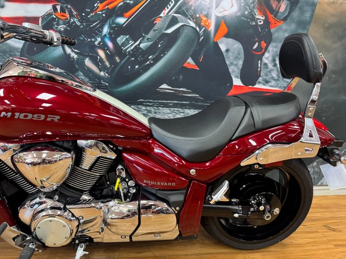 2018 Suzuki VZR 1800 BOULEVARD (M109R) MAROON