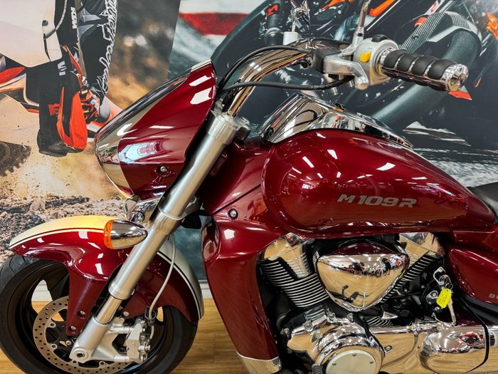 2018 Suzuki VZR 1800 BOULEVARD (M109R) MAROON