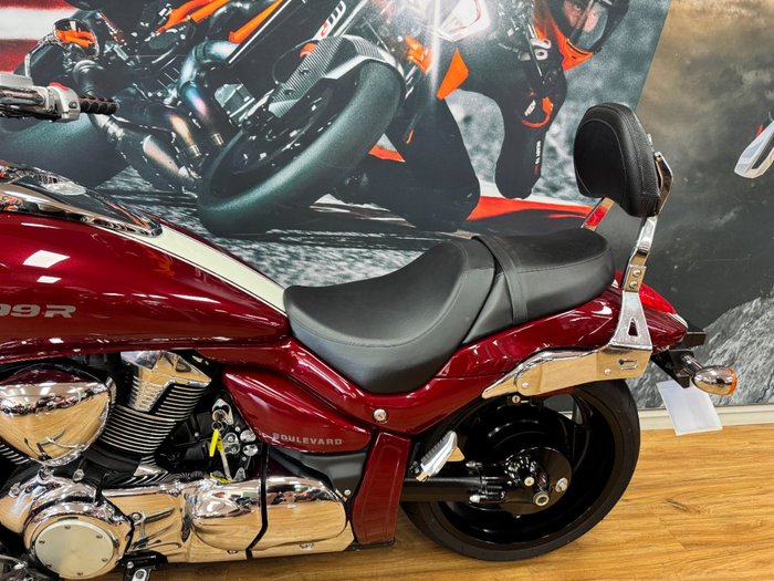 2018 Suzuki VZR 1800 BOULEVARD (M109R) MAROON