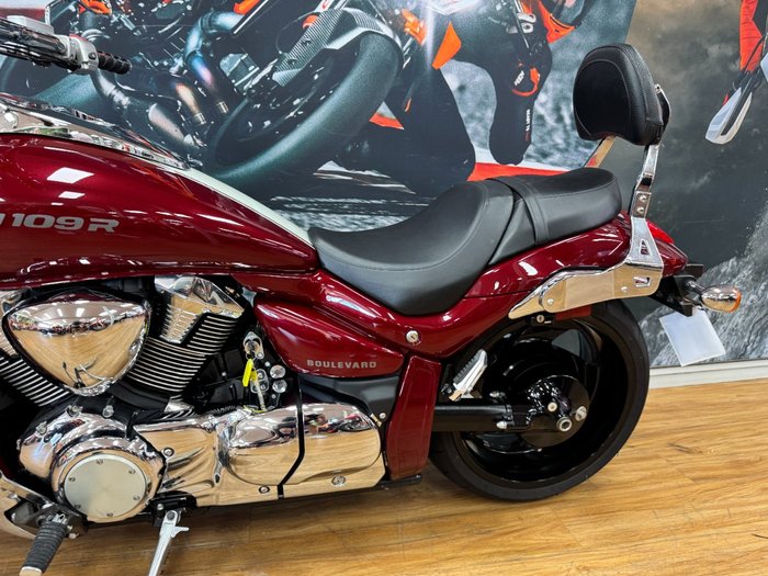 2018 Suzuki VZR 1800 BOULEVARD (M109R) MAROON