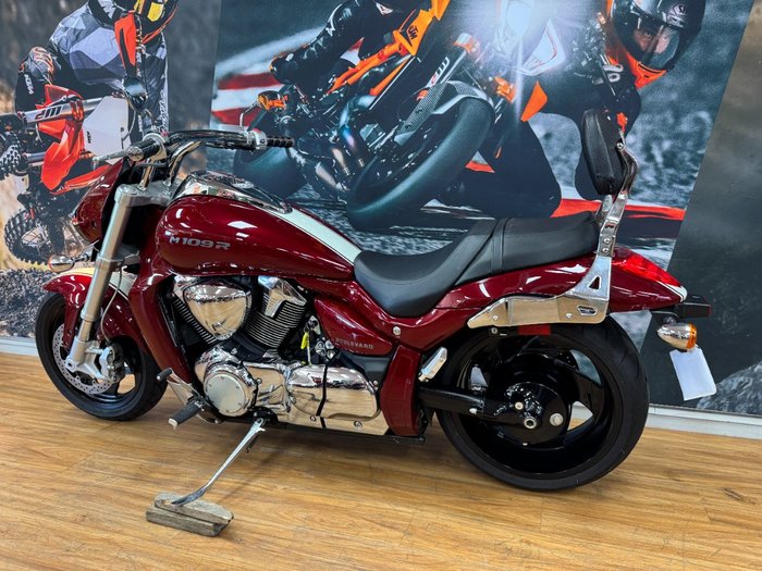 2018 Suzuki VZR 1800 BOULEVARD (M109R) MAROON