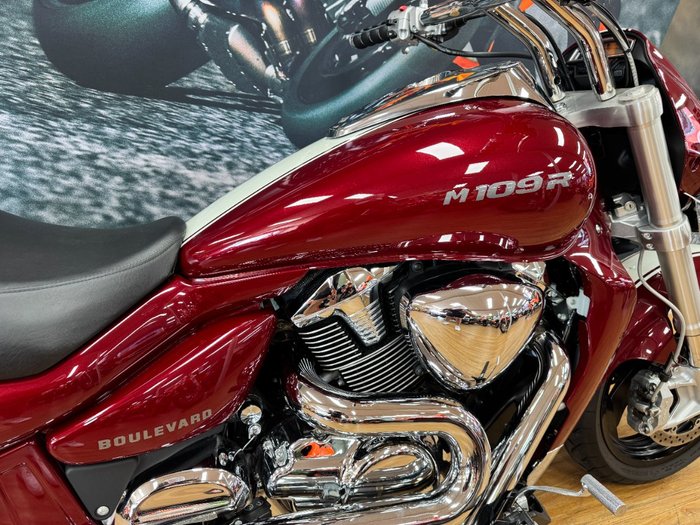 2018 Suzuki VZR 1800 BOULEVARD (M109R) MAROON