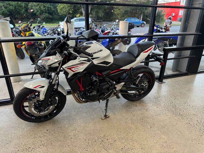 2022 Kawasaki Z650L (LAMS) WHITE