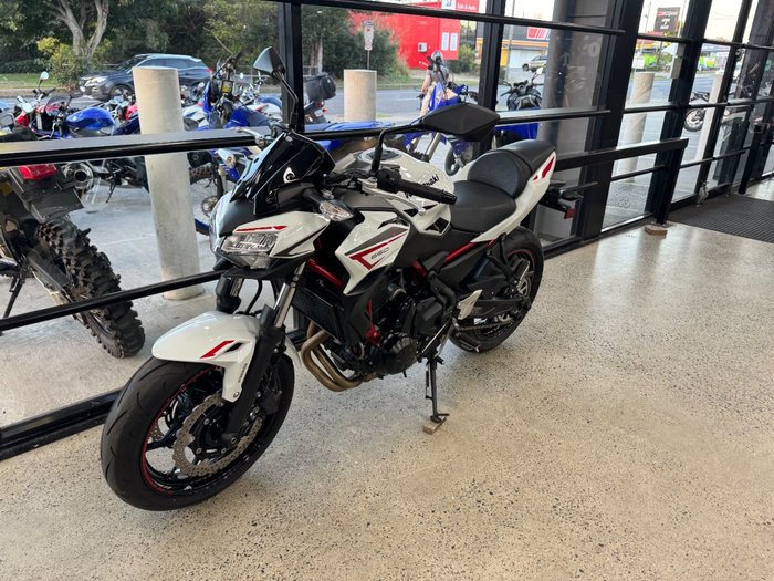2022 Kawasaki Z650L (LAMS) WHITE