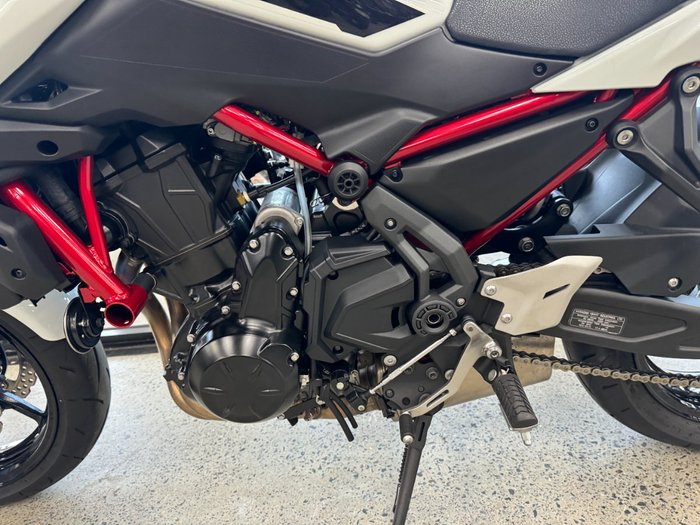 2022 Kawasaki Z650L (LAMS) WHITE