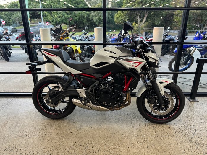 2022 Kawasaki Z650L (LAMS) WHITE