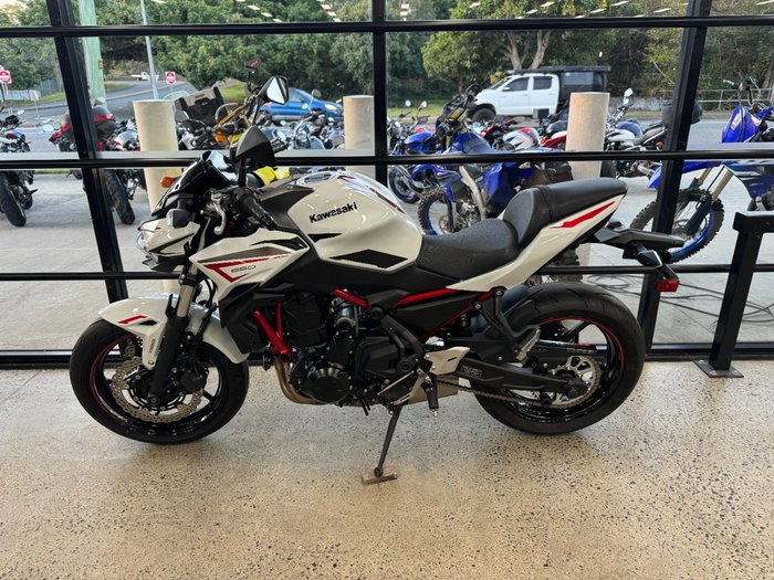 2022 Kawasaki Z650L (LAMS) WHITE