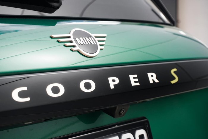 2025 MINI Cooper SE Favoured