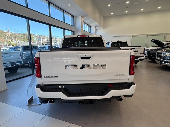 2025 RAM 1500 Laramie Sport Hurricane SO RamBox DT MY25 4X4 Dual Range Bright White