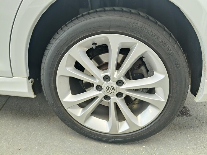 2017 MG MG6 PLUS Core Mountain White