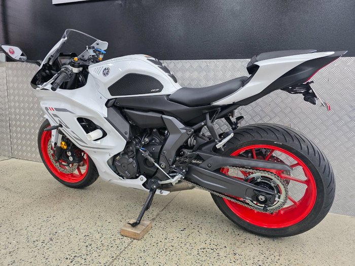 2023 Yamaha YZF-R7LA WHITE