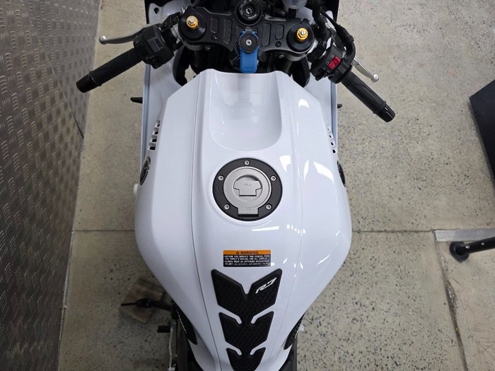 2023 Yamaha YZF-R7LA WHITE