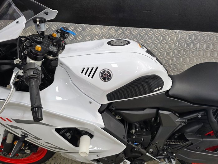 2023 Yamaha YZF-R7LA WHITE