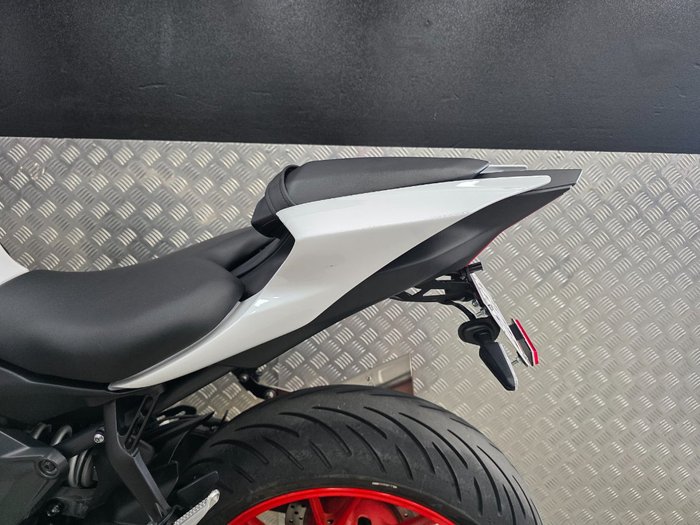 2023 Yamaha YZF-R7LA WHITE