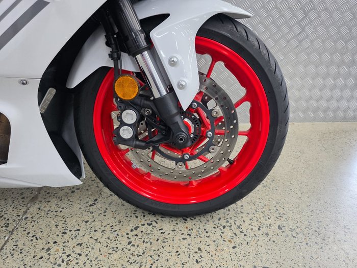 2023 Yamaha YZF-R7LA WHITE