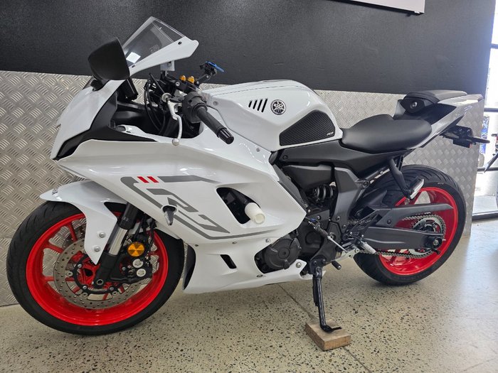2023 Yamaha YZF-R7LA WHITE