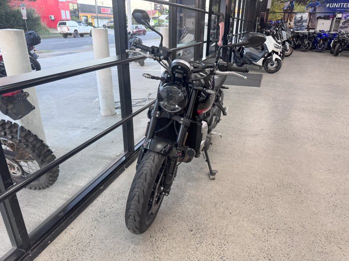2022 Triumph TRIDENT 660 BLACK