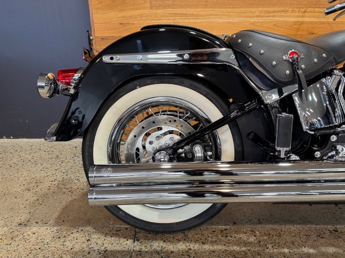 2017 Harley-davidson FLSTC HERITAGE SOFTAIL CLASSIC Black