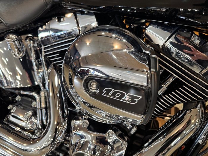 2017 Harley-davidson FLSTC HERITAGE SOFTAIL CLASSIC Black