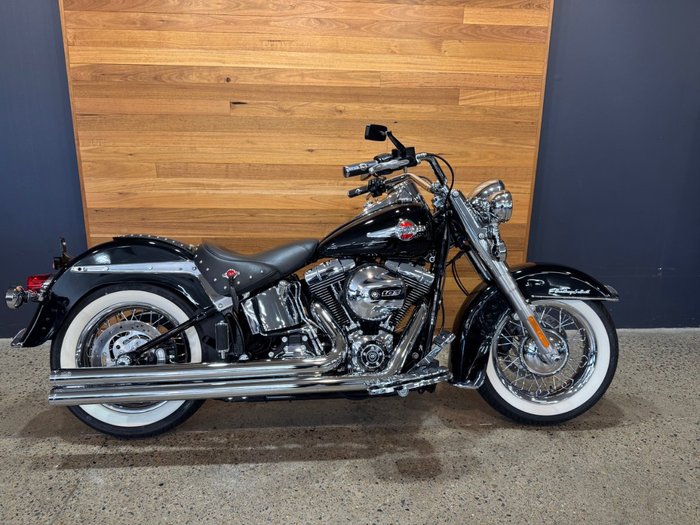 2017 Harley-davidson FLSTC HERITAGE SOFTAIL CLASSIC Black