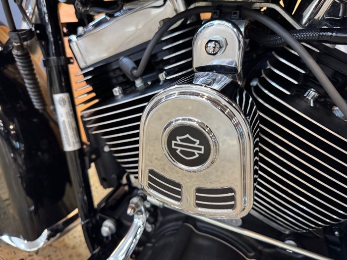 2017 Harley-davidson FLSTC HERITAGE SOFTAIL CLASSIC Black