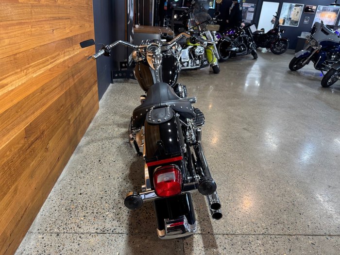 2017 Harley-davidson FLSTC HERITAGE SOFTAIL CLASSIC Black