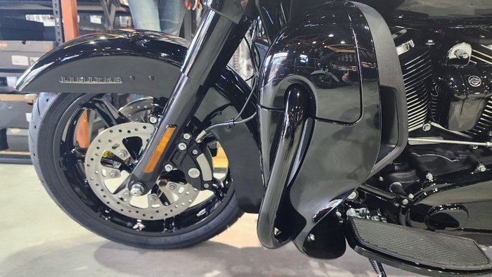 2024 Harley-davidson FLTRK ROAD GLIDE LIMITED (114) Vivid Black