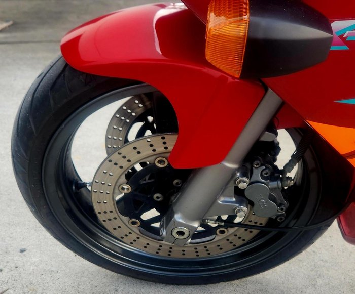 1996 Kawasaki Ninja ZX-6R (ZX600) Ninja Red