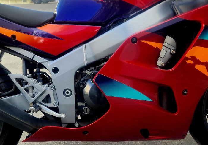 1996 Kawasaki Ninja ZX-6R (ZX600) Ninja Red