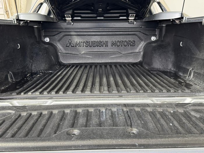 2016 Mitsubishi Triton GLS