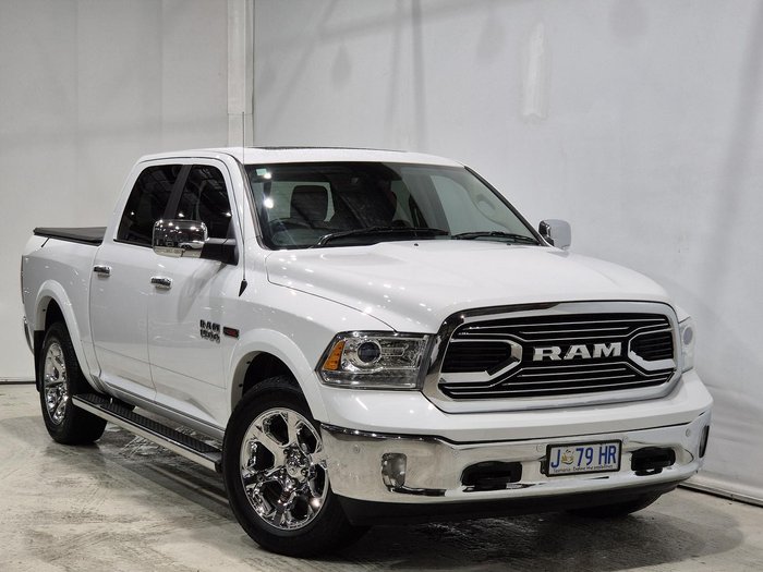 2020 RAM 1500 Laramie DS MY19 4X4 Dual Range Bright White
