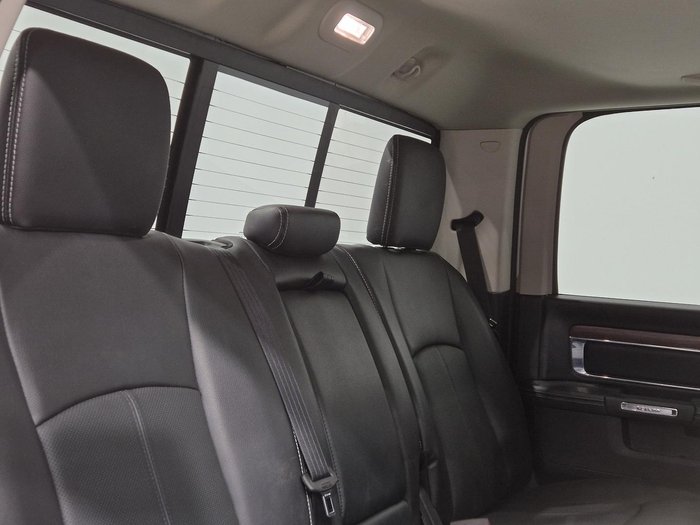 2020 RAM 1500 Laramie DS MY19 4X4 Dual Range Bright White