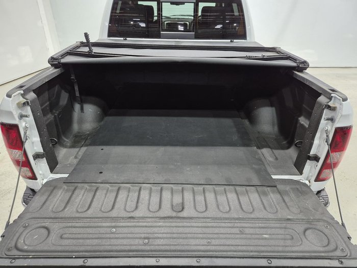 2020 RAM 1500 Laramie DS MY19 4X4 Dual Range Bright White
