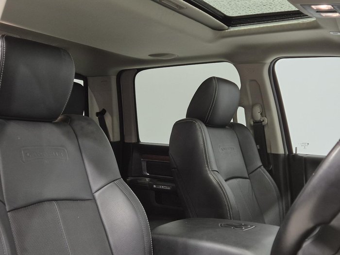 2020 RAM 1500 Laramie DS MY19 4X4 Dual Range Bright White
