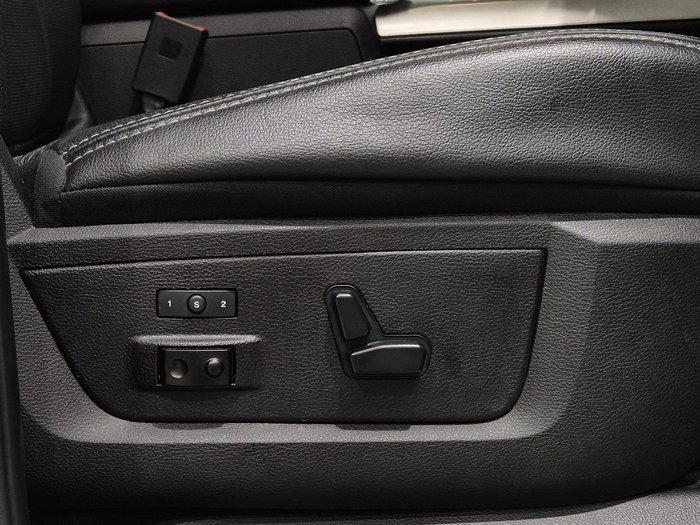 2020 RAM 1500 Laramie DS MY19 4X4 Dual Range Bright White
