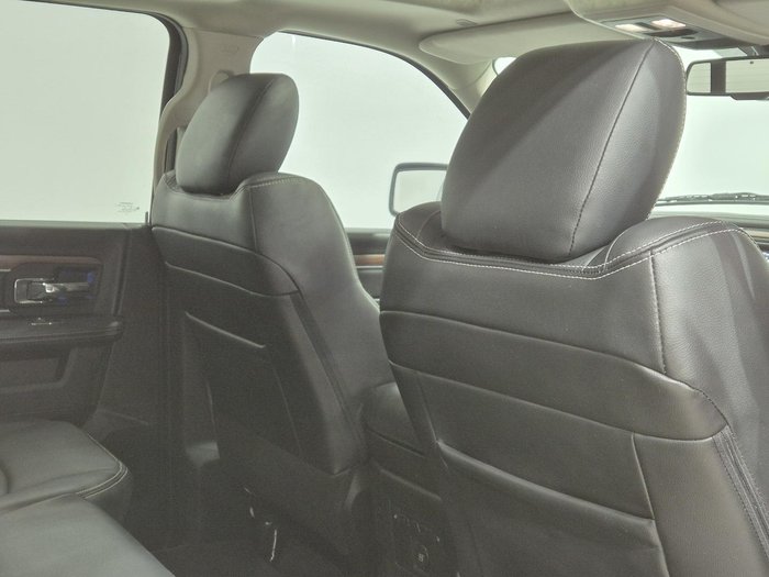 2020 RAM 1500 Laramie DS MY19 4X4 Dual Range Bright White