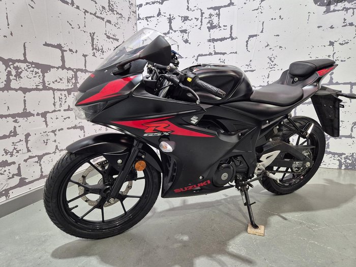 2018 Suzuki GSX-R125 (GSX-R125A) GSX-R Black