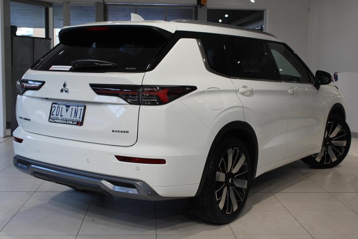 2025 Mitsubishi Outlander Exceed