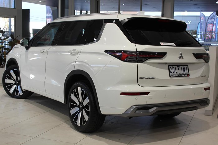 2025 Mitsubishi Outlander Exceed