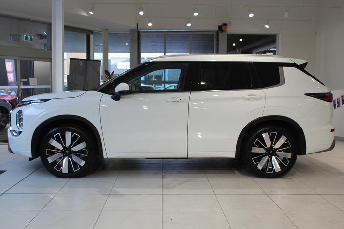 2025 Mitsubishi Outlander Exceed