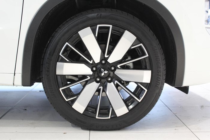 2025 Mitsubishi Outlander Exceed