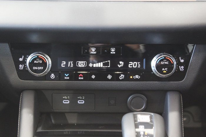 2025 Mitsubishi Outlander Exceed