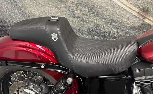 2016 HARLEY-DAVIDSON FXDB STREET BOB Red