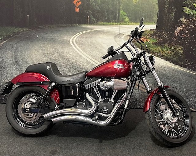 2016 HARLEY-DAVIDSON FXDB STREET BOB Red