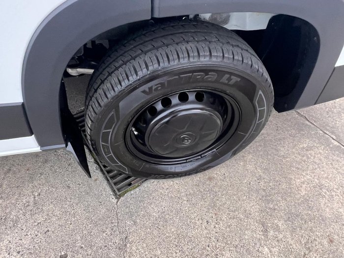 2022 LDV Deliver 9 MWB Mid Roof Blanc White