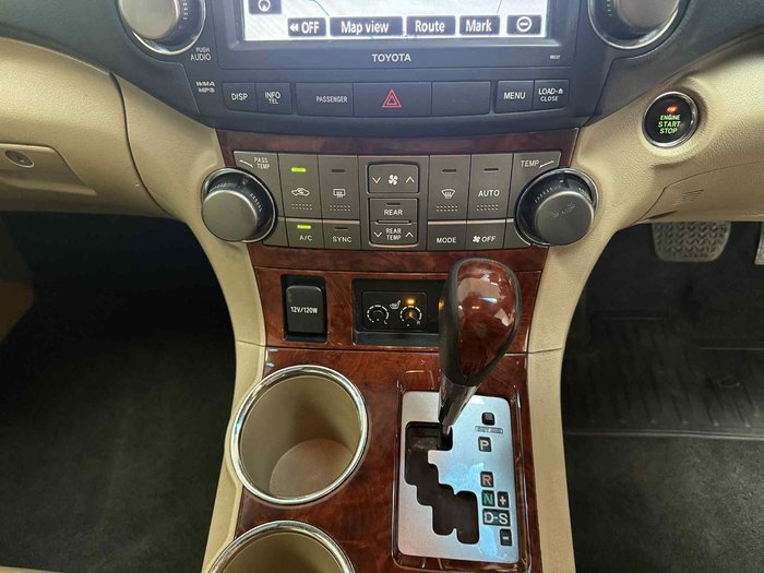 2013 Toyota Kluger Grande GSU40R Dark Furnace