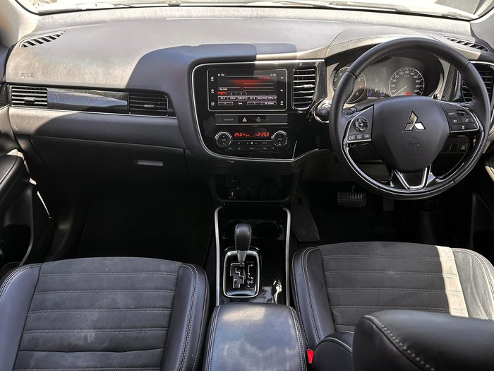 2018 Mitsubishi Outlander LS