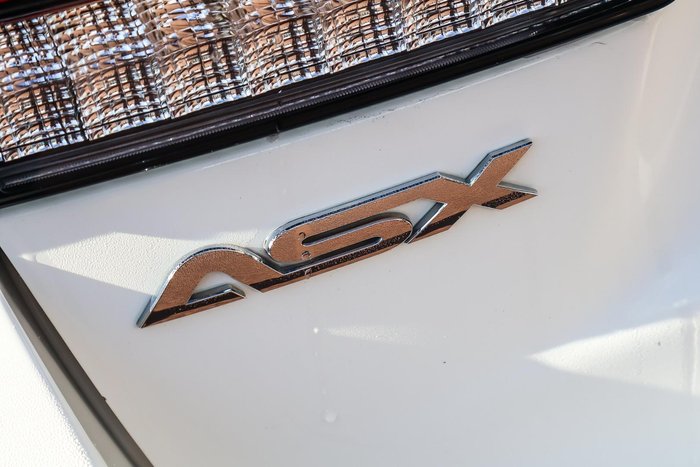 2022 Mitsubishi ASX ES